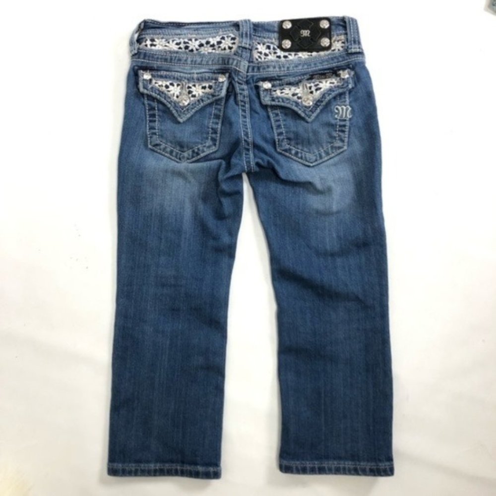 Miss me eyelet jean Capri. Girls size 14
